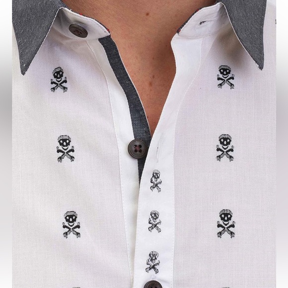 Robert Graham - Skull & Crossbones SoCal Sports Dress Button Down Shirt - Medium - Picture 5 of 16